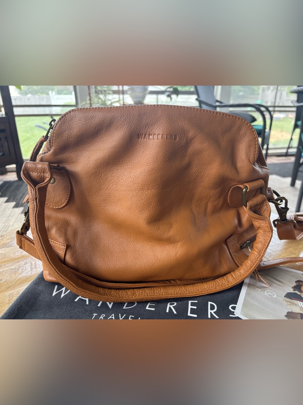 Wanderers Travel Co. Manhattan Tan Leather handbag - Picture 2 of 8